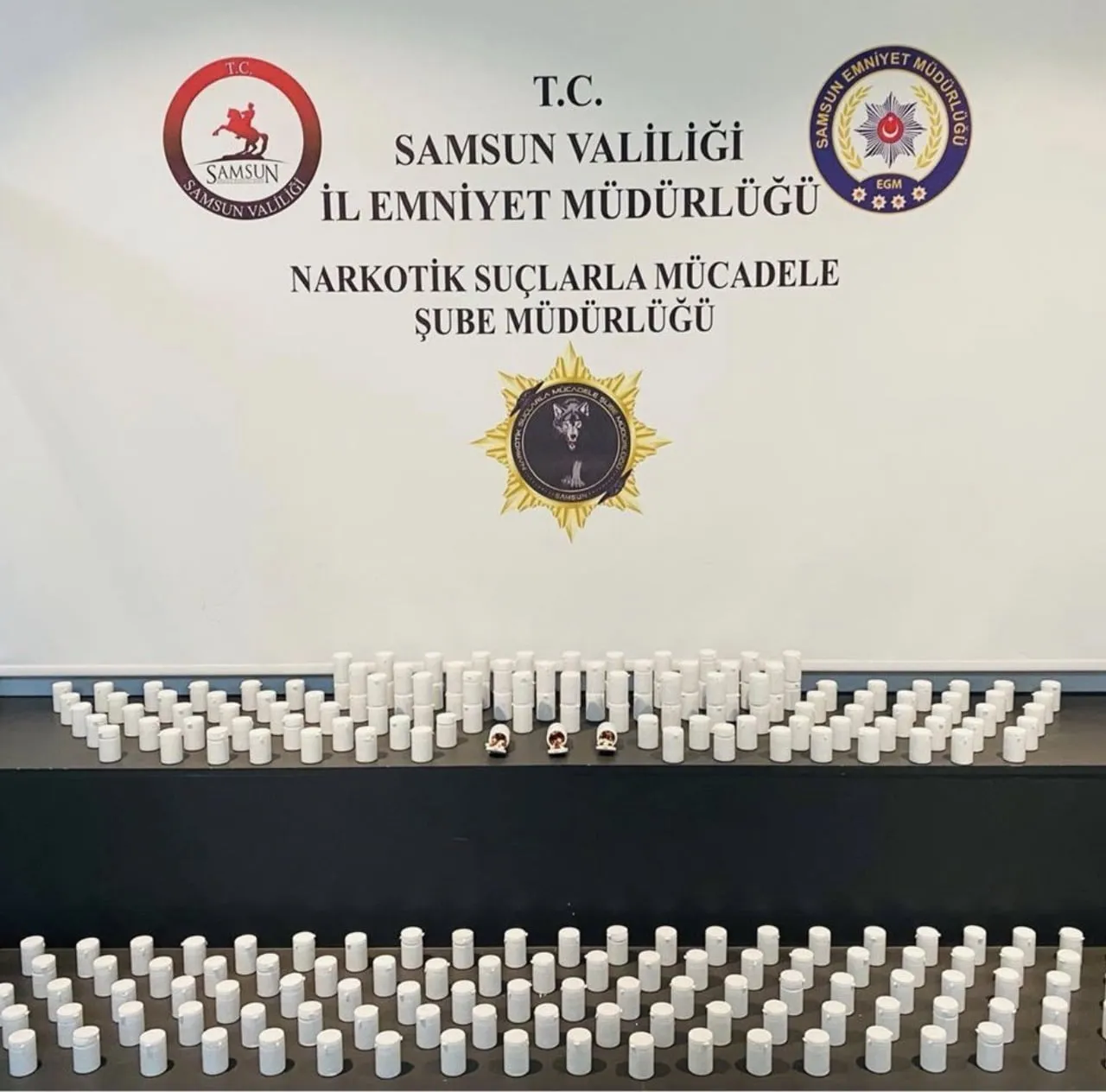 SAMSUN’DA UYUŞTURUCU MADDE TİCARETİ VE KULLANIMININ ÖNLENMESİNE YÖNELİK DÜZENLENEN OPERASYONDA 16...