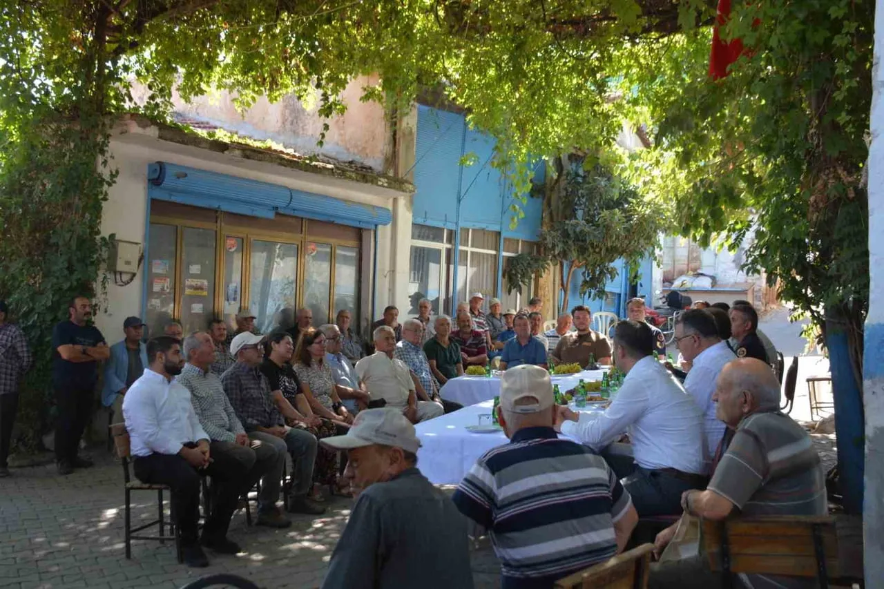 MANİSA’NIN SALİHLİ İLÇE KAYMAKAMI ALİ GÜLDOĞAN, KURTTUTAN, KEMER VE KALE MAHALLELERİNİ ZİYARET...