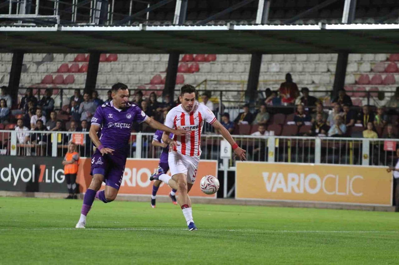 TRENDYOL 1. LİG'İN 5. HAFTASINDA BOLUSPOR, SAHASINDA ANKARA KEÇİÖRENGÜCÜ'NE 2-0 MAĞLUP OLDU.