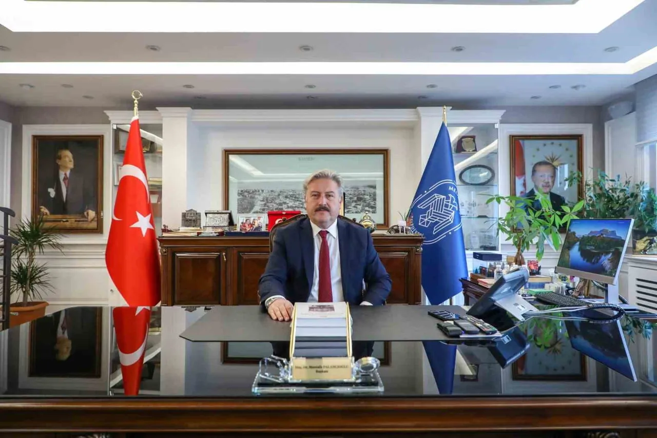 MELİKGAZİ BELEDİYE BAŞKANI DOÇ. DR. MUSTAFA PALANCIOĞLU; 30 AĞUSTOS ZAFER BAYRAMI’NIN 104. YIL...