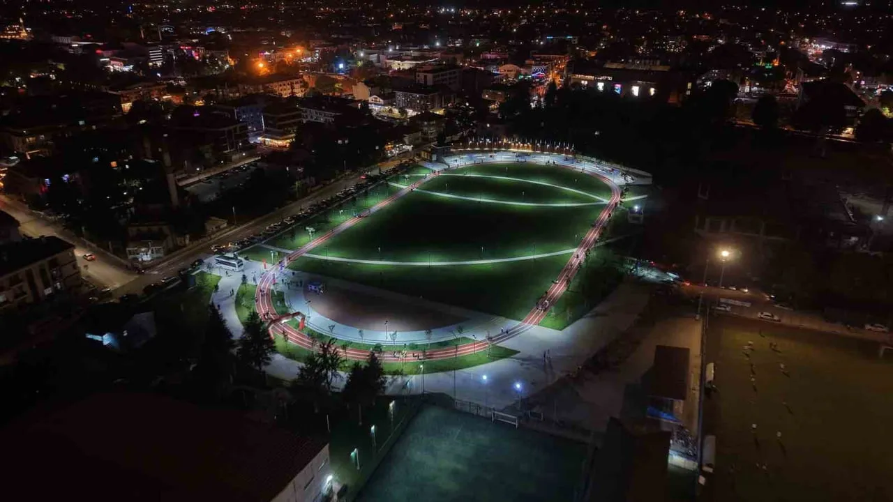DÜZCE BELEDİYESİ TARAFINDAN DÜZENLENEN “BERABER HAREKET EDELİM” ETKİNLİĞİ MERKEZ PARK’TA...