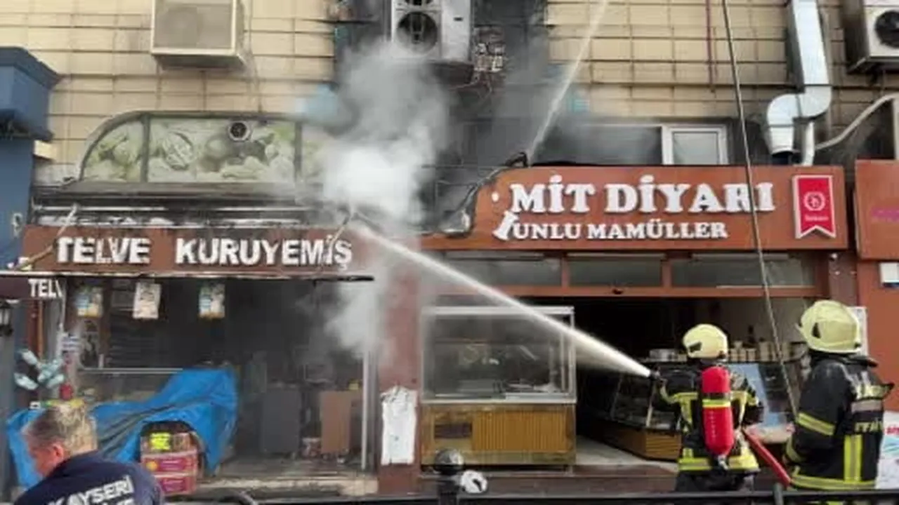 Kayseri'de korkutan iş yeri yangını