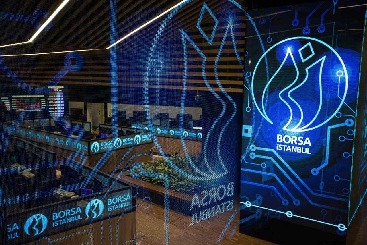BORSA İSTANBUL'DA SATIŞ BASKISI DEVAM EDERKEN, BIST 100 ENDEKSİ YÜZDE 2,63 DÜŞEREK 12 BİN PUANIN...