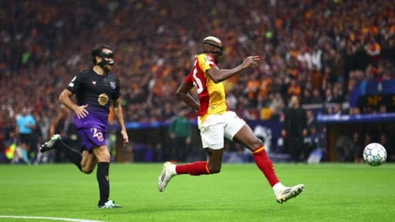 UEFA Şampiyonlar Ligi 2. haftasında Galatasaray, konuk ettiği Barcelona'ya 4-1 mağlup oldu.
