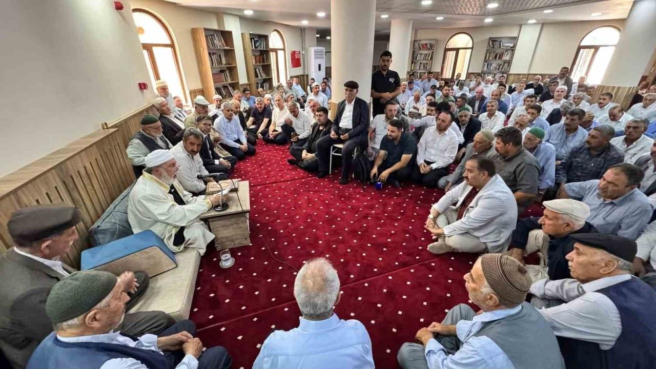 ŞEYH MUİNİDDİN’İN ÖNCÜLÜĞÜNDE GERÇEKLEŞTİRİLEN BARIŞ PROGRAMINDA, AMCAZADE İKİ GÖÇER AİLE BİR...