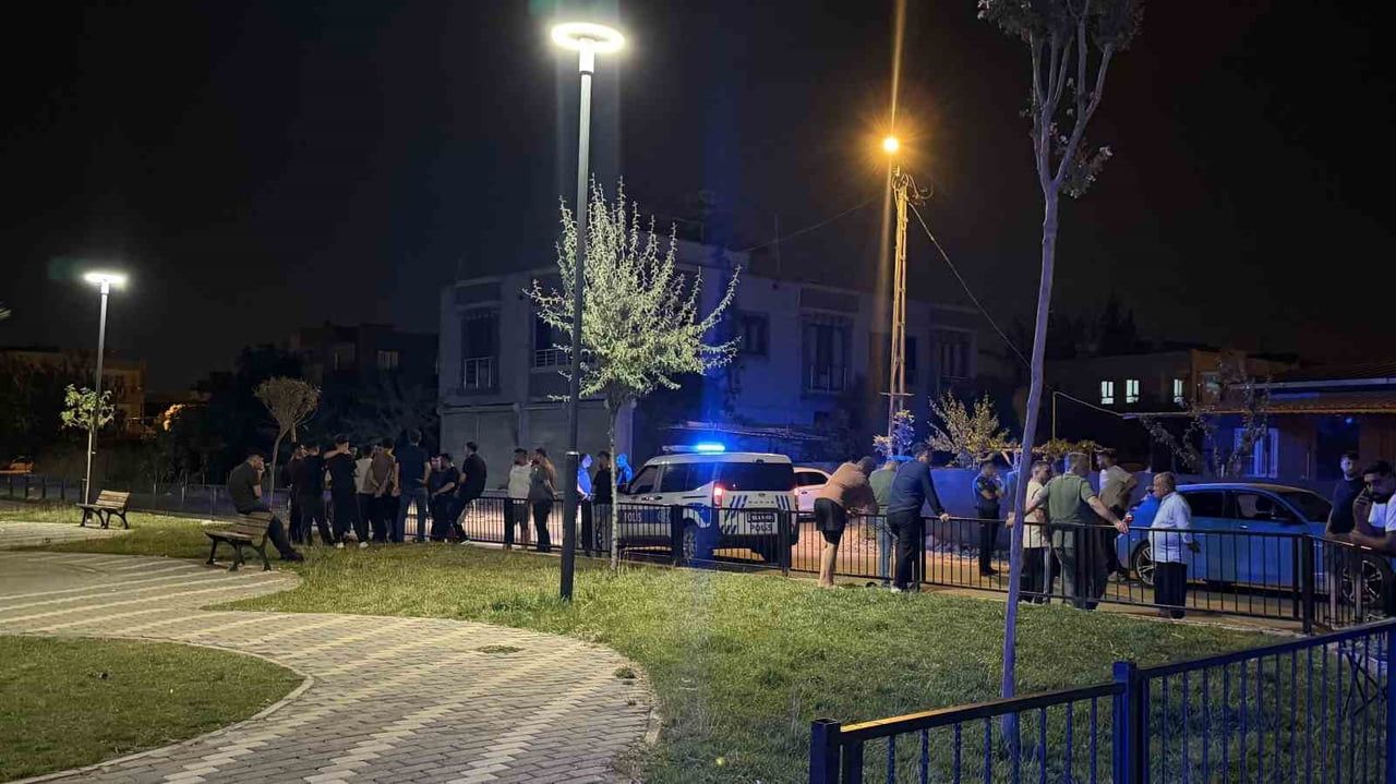 ADIYAMAN’DA İKİ GRUP ARASINDA ÇIKAN KAVGAYA POLİS EKİPLERİ MÜDAHALE ETTİ.