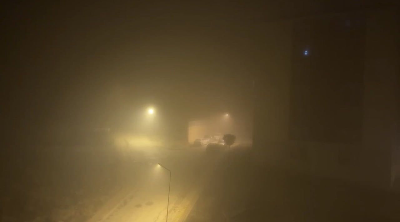 HAKKARİ'NİN YÜKSEKOVA İLÇESİNDE ETKİLİ OLAN DONDURUCU SOĞUKLAR VE ANİDEN BASTIRAN YOĞUN SİS...