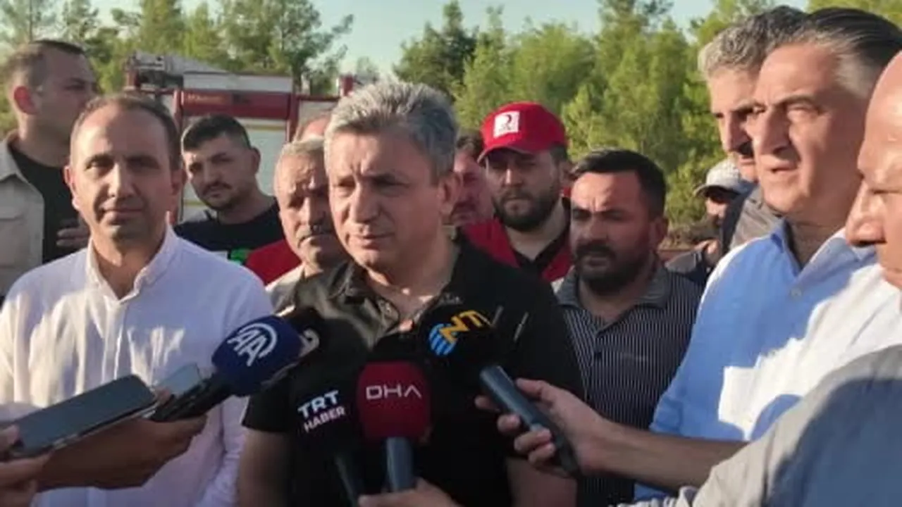 Vali Şahin, Antalya'daki orman yangınlarının son durumunu paylaştı