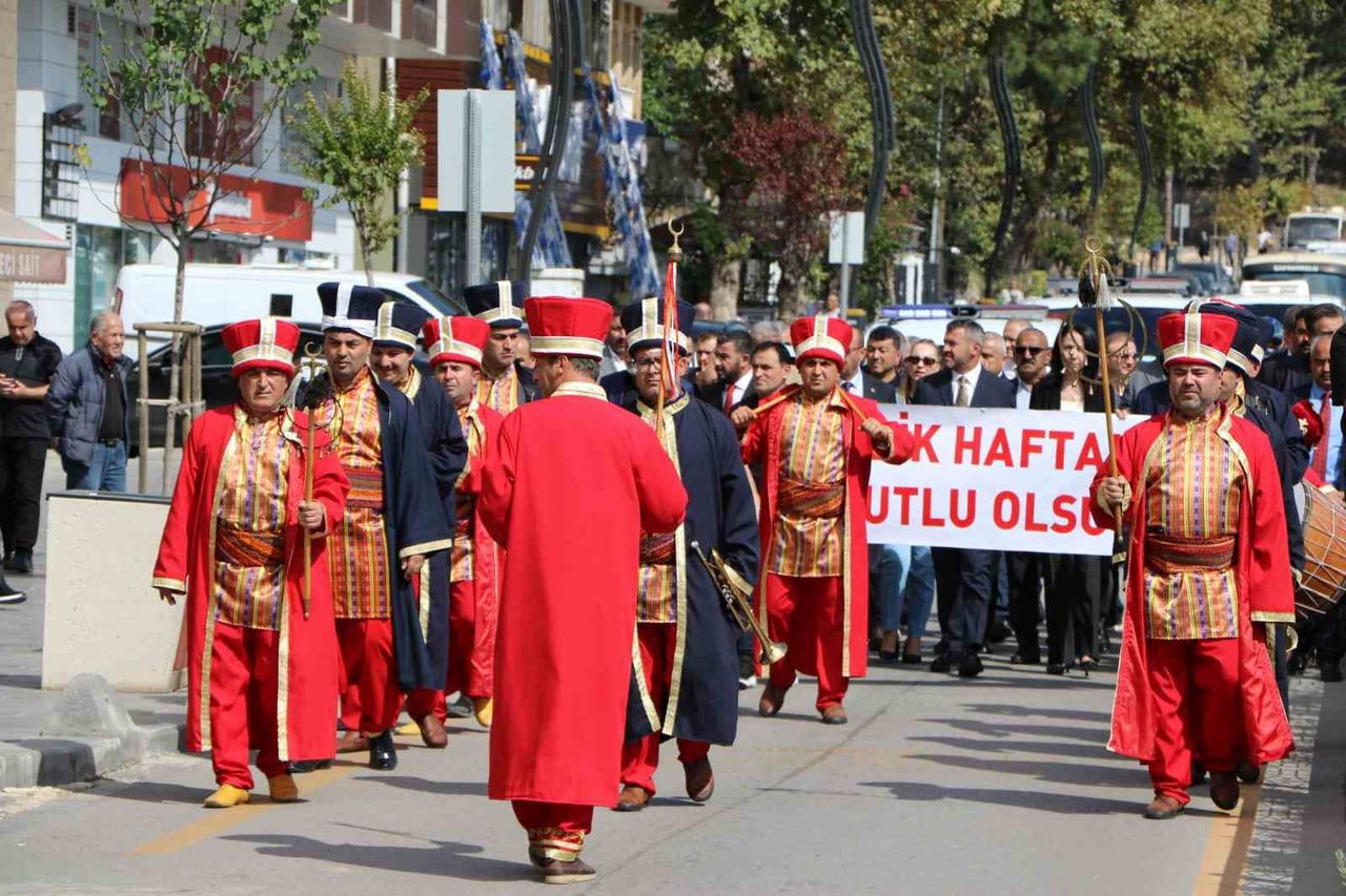 KARABÜK’TE AHİLİK HAFTASI ETKİNLİKLERİ, BELEDİYE MEHTER TAKIMI TARAFINDAN MEHTER MARŞLARININ...