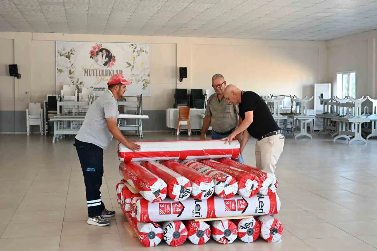 MANİSA BÜYÜKŞEHİR BELEDİYESİ, YUNUSEMRE İLÇESİ OSMANCALI MAHALLESİ’NDE ÇİLEK ÜRETİMİ YAPAN 20...