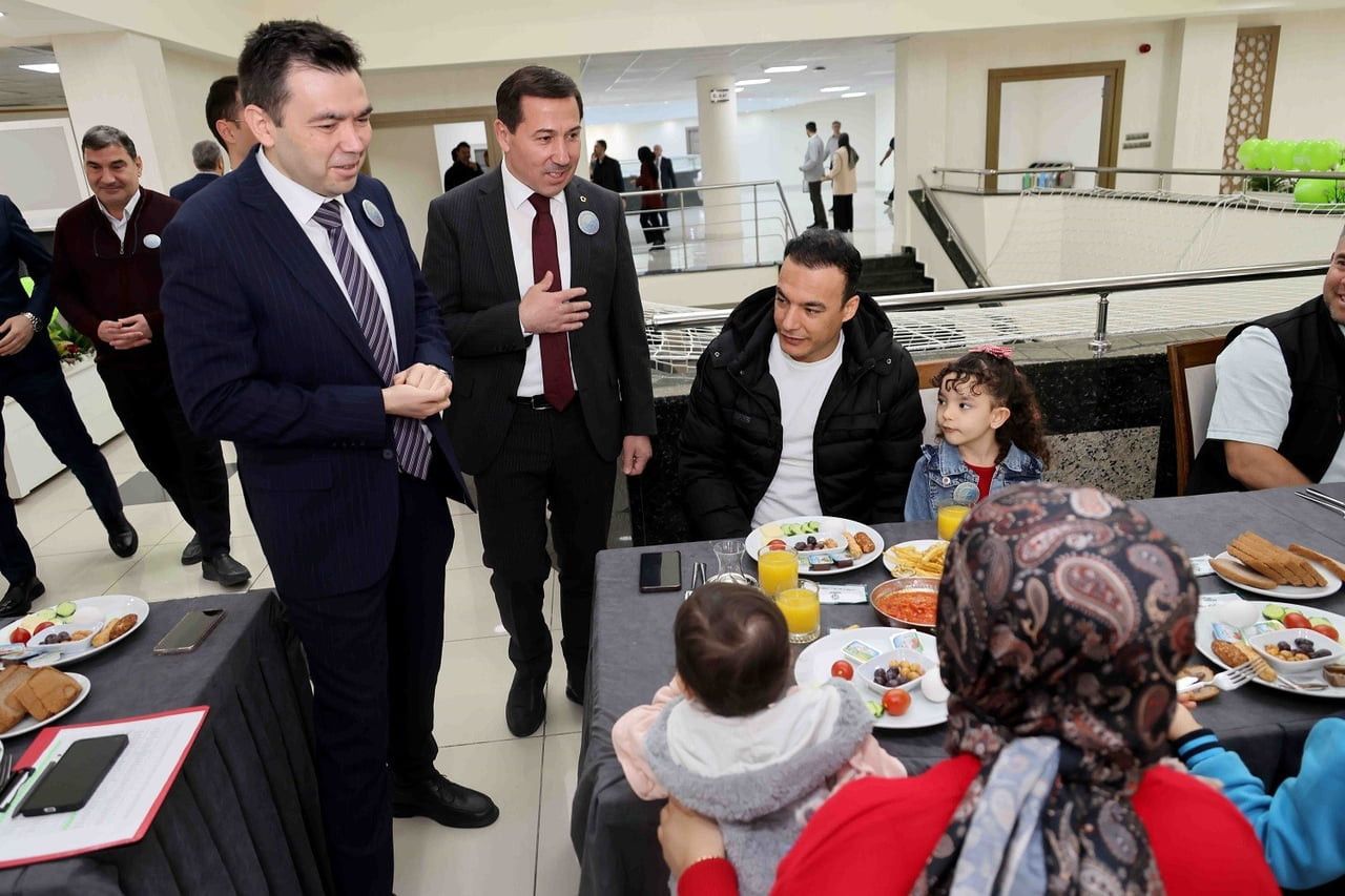 9 MAYIS DÜNYA ÇÖLYAK GÜNÜ DOLAYISIYLA KARATAY BELEDİYESİ TARAFINDAN DÜZENLENEN PROGRAMDA KARATAY...