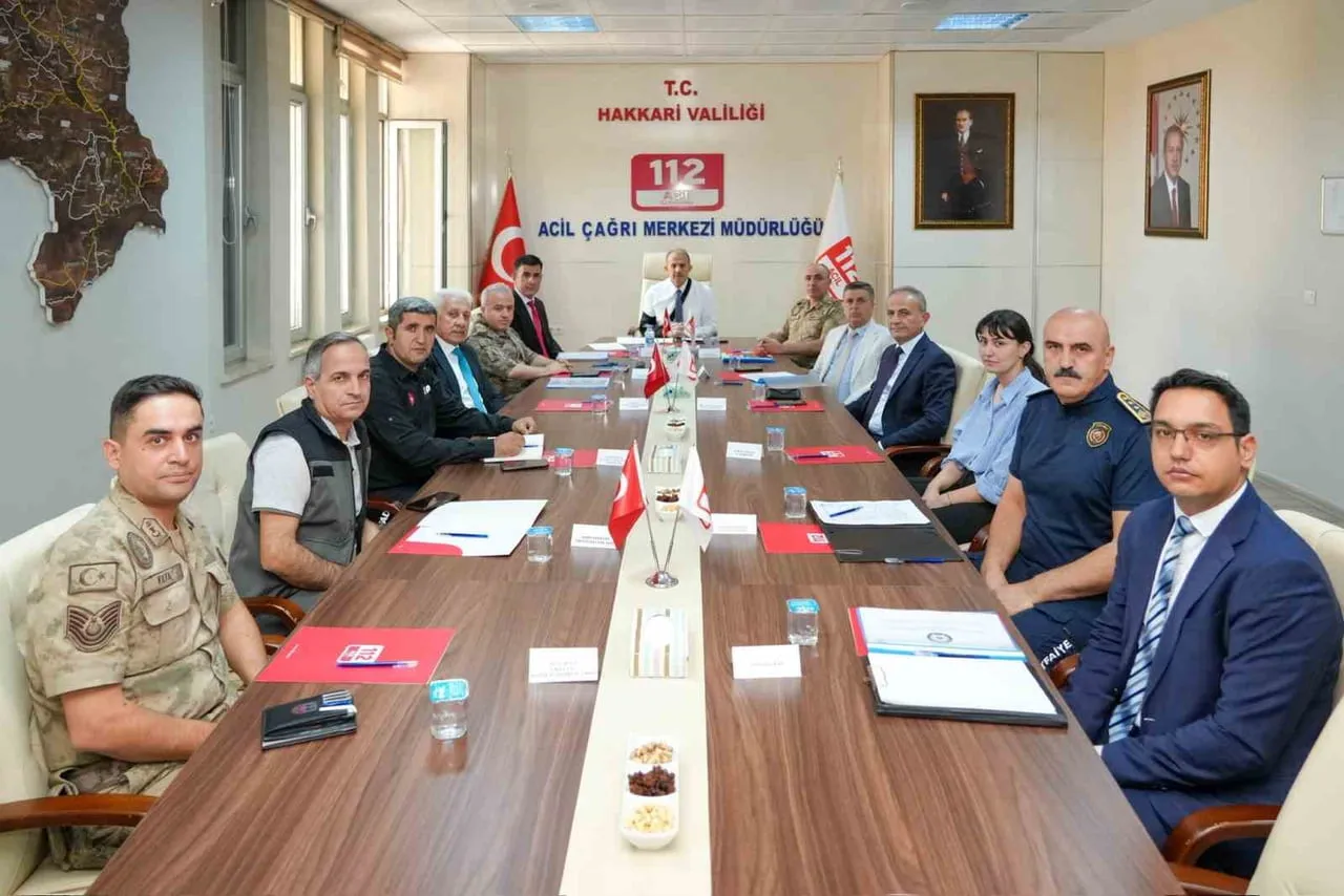 HAKKARİ’DE 112 ACİL ÇAĞRI MERKEZİ'NE YAPILAN ASILSIZ ÇAĞRILAR NEDENİYLE 47 KİŞİ HAKKINDA CEZAİ...