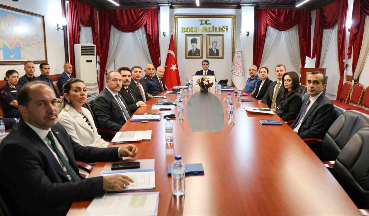 BOLU’DA 2026-2027 EĞİTİM-ÖĞRETİM YILI ÖNCESİ OKUL VE ÇEVRELERİNDE ALINACAK GÜVENLİK TEDBİRLERİ...