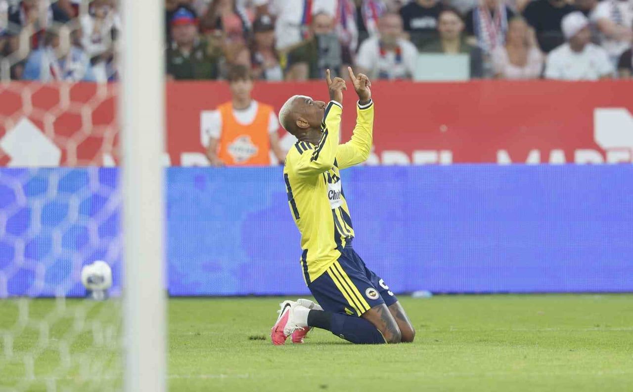 FENERBAHÇE, ŞAMPİYONLAR LİGİ 2. ELEME TURU RÖVANŞ MAÇINDA DEPLASMANDA POLONYA TEMSİLCİSİ GORNİK...