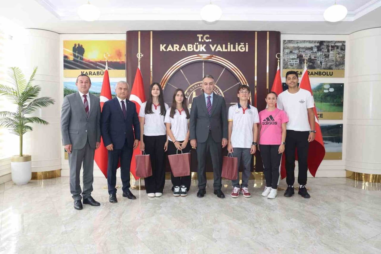 KARABÜK VALİSİ OKTAY ÇAĞATAY, GENÇLİK VE SPOR BAKANLIĞI PROJESİ OLAN ANADOLU YILDIZLAR LİGİ...