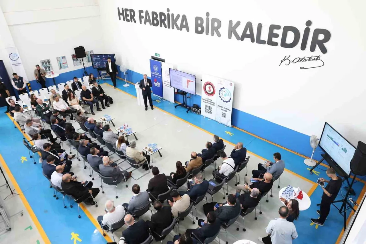 SAMSUN VALİSİ ORHAN TAVLI BAŞKANLIĞINDA DÜZENLENEN TOPLANTIYA, BÜYÜKŞEHİR BELEDİYE BAŞKANI HALİT...