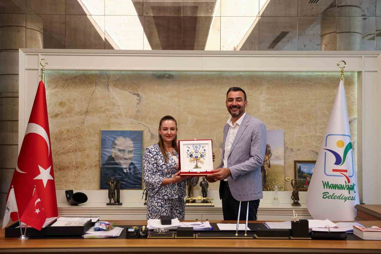ANTALYA BÜYÜKŞEHİR BELEDİYESİ BAŞKAN VEKİLİ BÜŞRA ÖZDEMİR, MANAVGAT'TA BÜYÜKŞEHİR BELEDİYESİ VE...