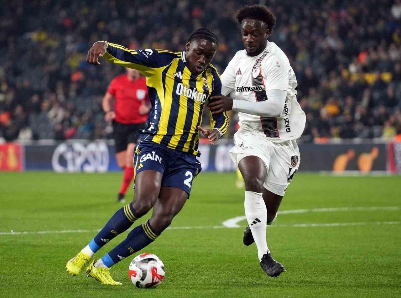 SARI-LACİVERTLİ KULÜP AYRICA, SON ANTRENMANDA YAŞADIĞI AĞRILAR NEDENİYLE SİDİKİ CHERİF'İN GORNİK...
