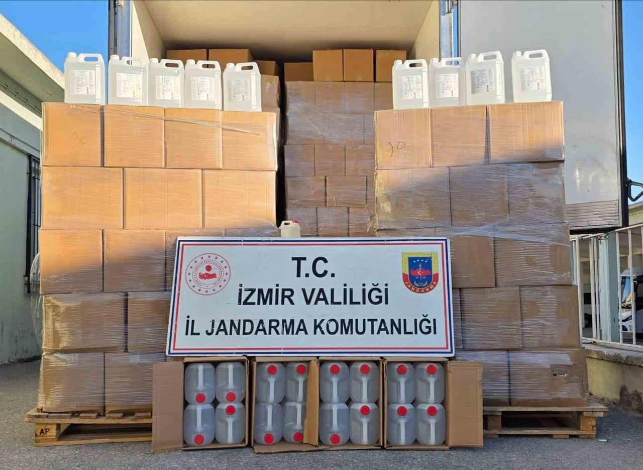 İZMİR’İN MENEMEN VE KARABAĞLAR İLÇELERİNDE JANDARMA EKİPLERİ TARAFINDAN SAHTE İÇKİ ÜRETİMİ VE...