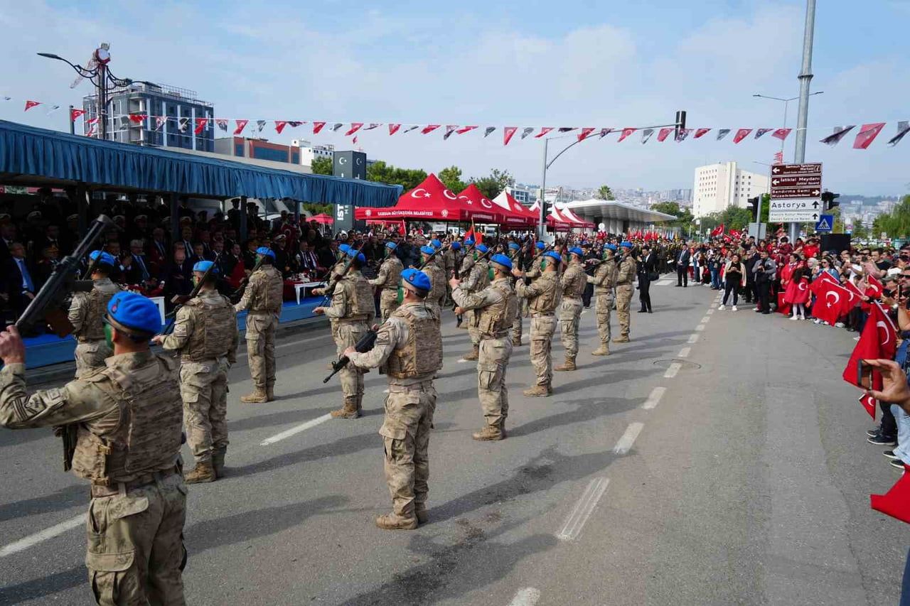 SAMSUN'DA CUMHURİYET'İN 103. YILI COŞKUYLA KUTLANDI