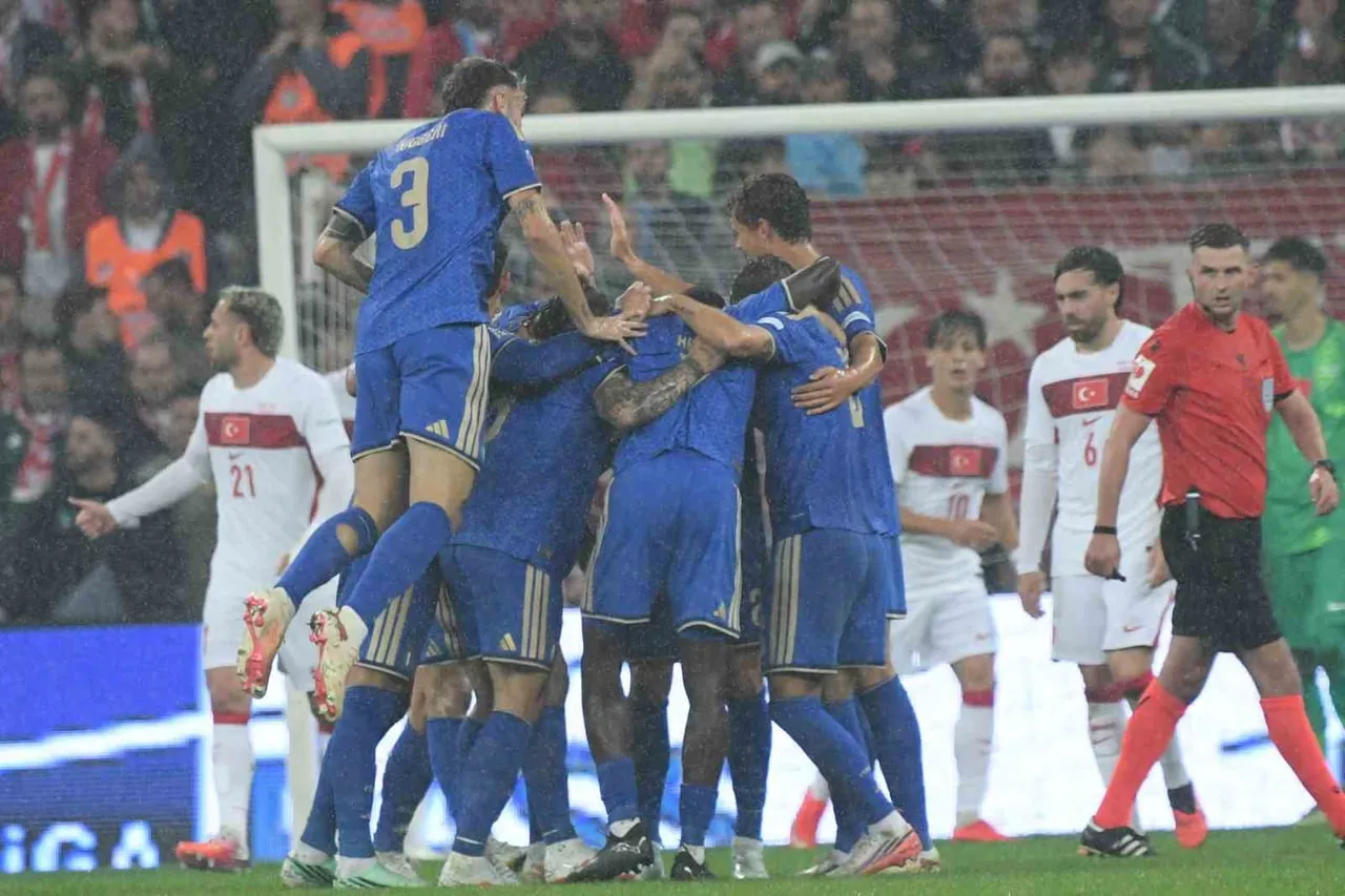 A MİLLİ FUTBOL TAKIMI, İTALYA İLE OYNADIĞI 17 KARŞILAŞMADA 12 MAĞLUBİYET, 5 BERABERLİK...