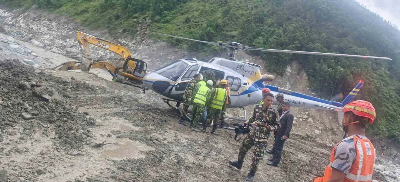 NEPAL&amp;#039;DEKİ SEL FELAKETİNDE HİDROELEKTRİK TÜNELİNDE MAHSUR KALAN 2 İŞÇİ, 10 GÜNÜN ARDINDAN SAĞ...