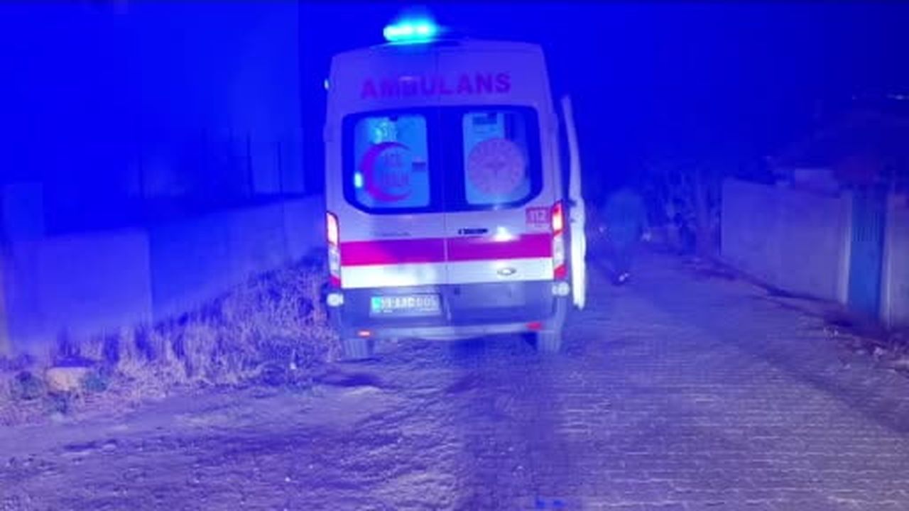 Babaeski'de köy evinde yangın: 1 ölü