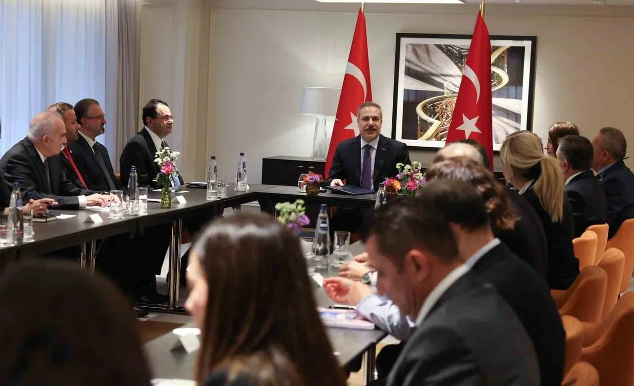 DIŞİŞLERİ BAKANI HAKAN FİDAN, BELÇİKA TEMASLARI KAPSAMINDA SİVİL TOPLUM KURULUŞU (STK)...