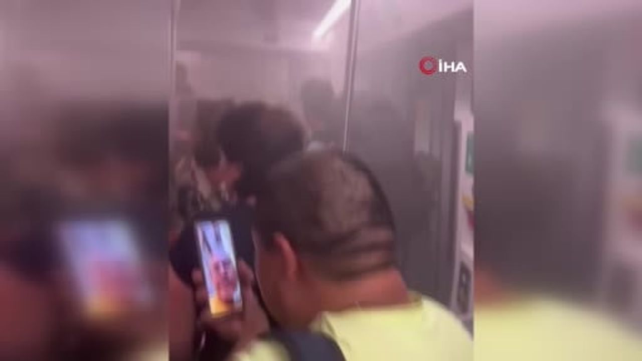 İspanya'nın Katalonya özerk bölgesinin başkenti Barcelona'da metro hattındaki elektrik sisteminde...