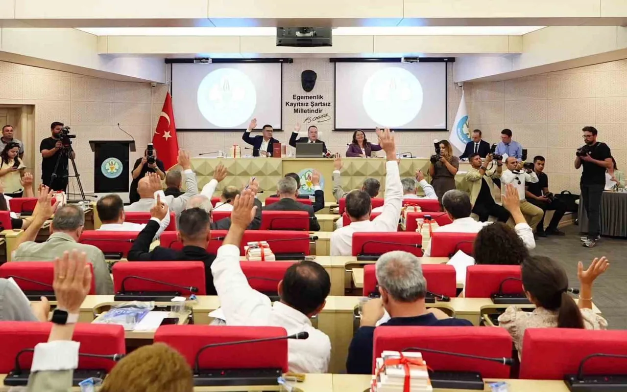 MASKİ GENEL MÜDÜRLÜĞÜ TARAFINDAN YUNUSEMRE İLÇESİ MURADİYE MAHALLESİ’NDE BAŞLATILAN DEV ALTYAPI...