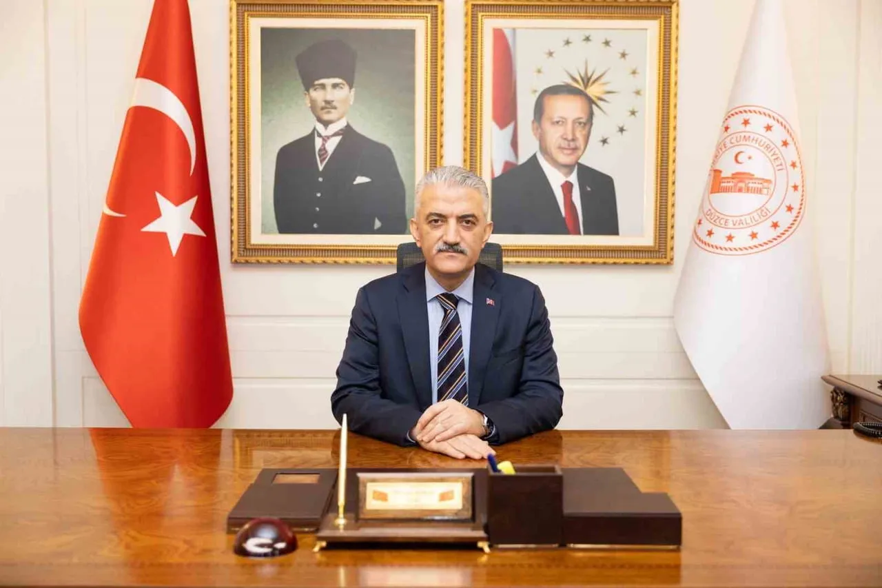 DÜZCE VALİSİ MEHMET MAKAS, 30 AĞUSTOS ZAFER BAYRAMI DOLAYISIYLA YAYIMLADIĞI MESAJINDA, TÜRK...