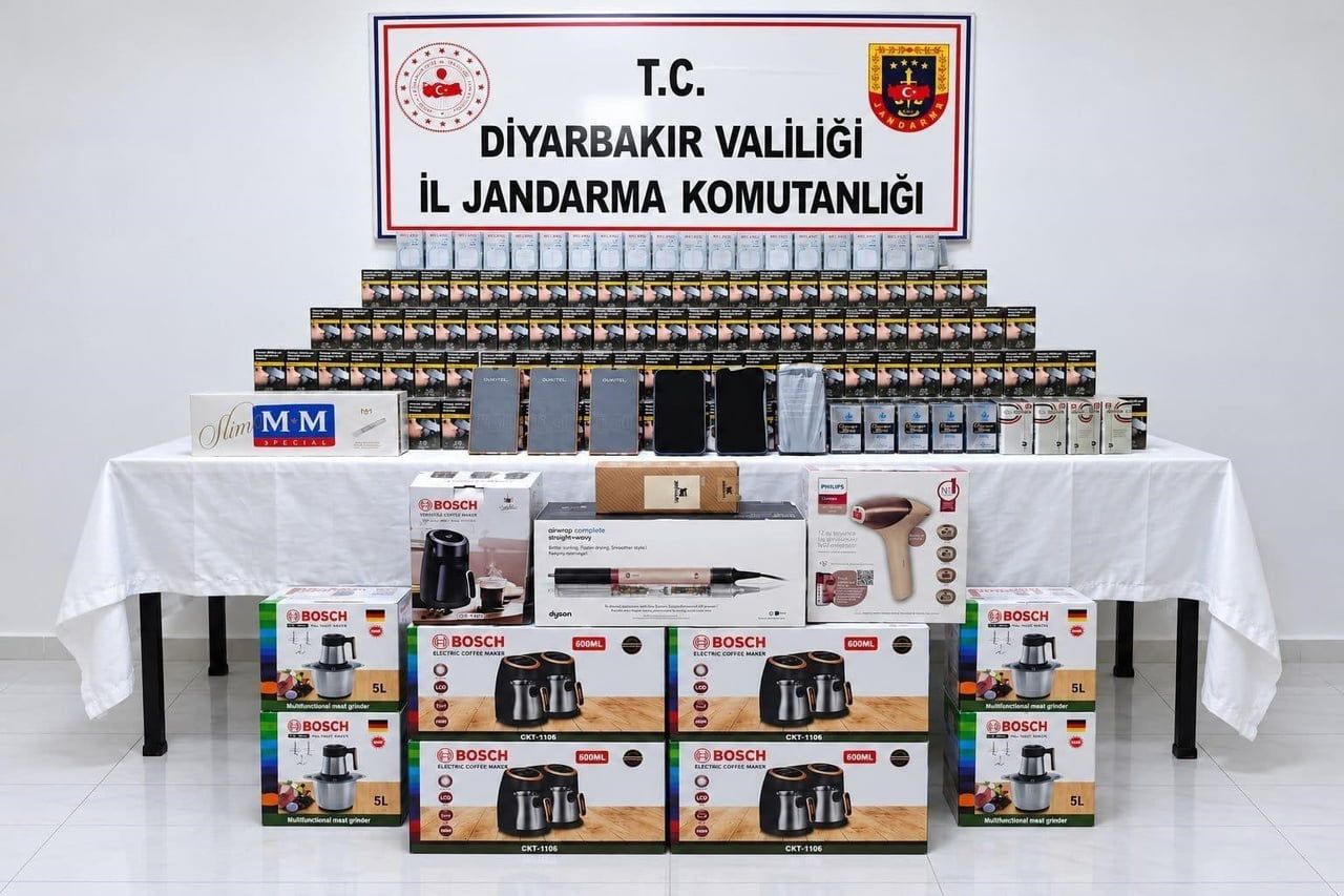 DİYARBAKIR'DA 20 BİN 502 PAKET KAÇAK SİGARA ELE GEÇİRİLDİ