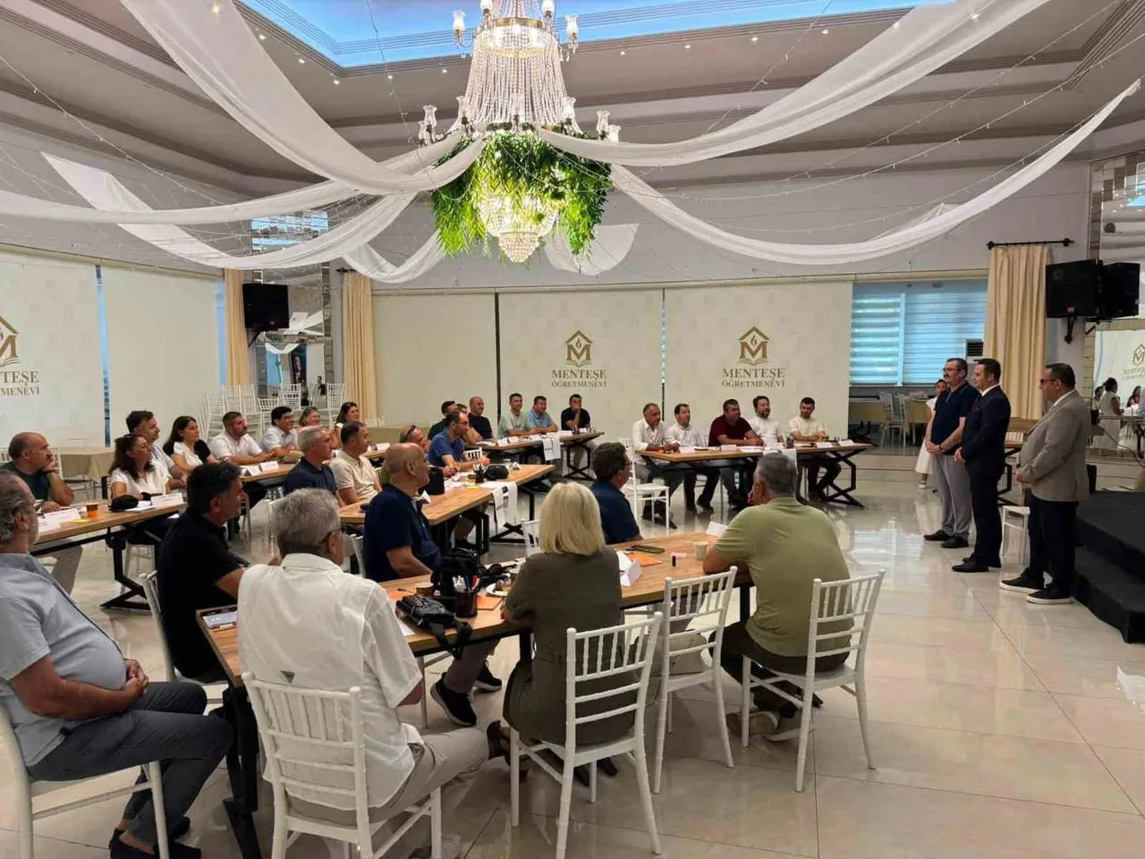 MUĞLA’DA OKUL MÜDÜRLERİNE "ETKİLİ OKUL YÖNETİMİ" SEMİNERİ