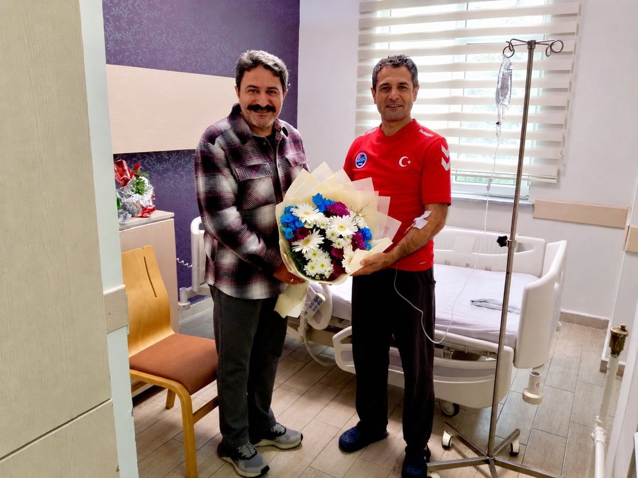 ESKİŞEHİR GENÇLİK VE SPOR İL MÜDÜRÜ HASAN KALIN, ENDONEZYA'DA RAHATSIZLANMASINA RAĞMEN...