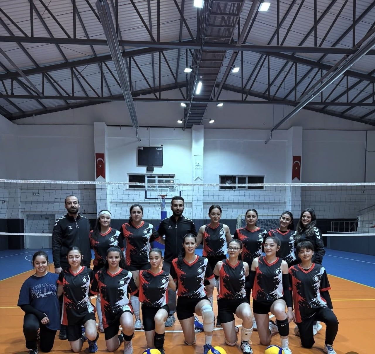 ŞANLIURFA’NIN SİVEREK İLÇESİNDE SPOR CAMİASINDA PEŞ PEŞE LİGDEN ÇEKİLME KARARLARI GELDİ. SİVEREK...
