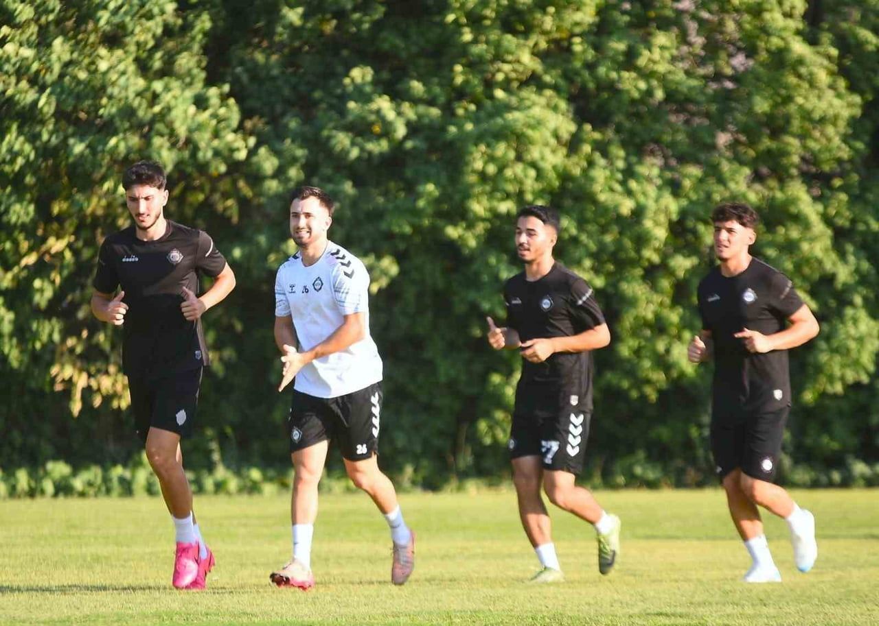 GEÇTİĞİMİZ GÜNLERDE GECİKMELİ OLARAK YENİ SEZON ÇALIŞMALARINA BAŞLAYAN ALTAY, GERİDE KALAN SEZON...