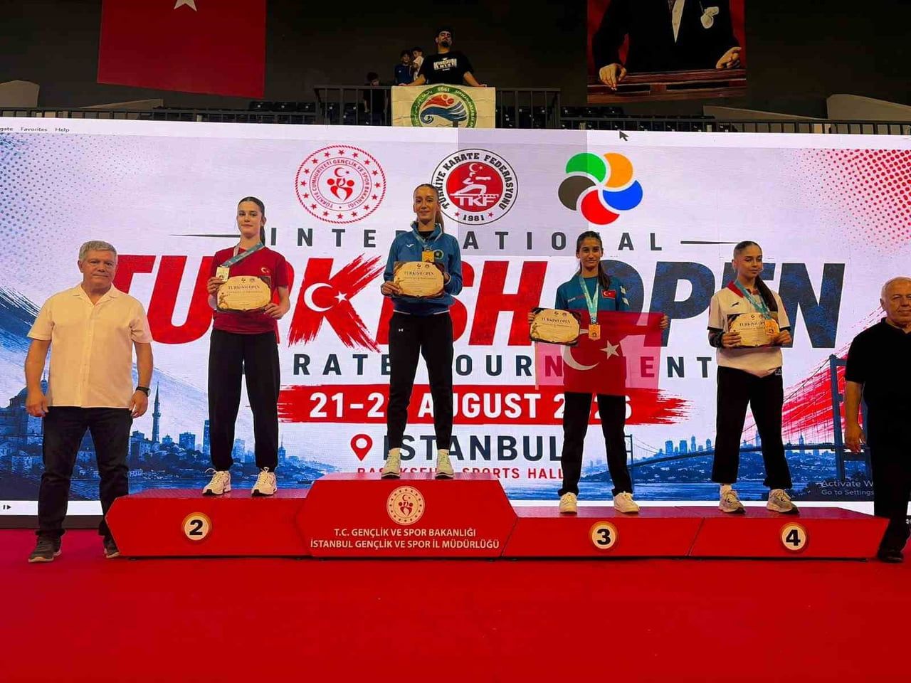 BURSA BÜYÜKŞEHİR BELEDİYESPOR KULÜBÜ SPORCUSU NAZ KAYADERE, ULUSLARARASI TURKİSH OPEN KARATE...