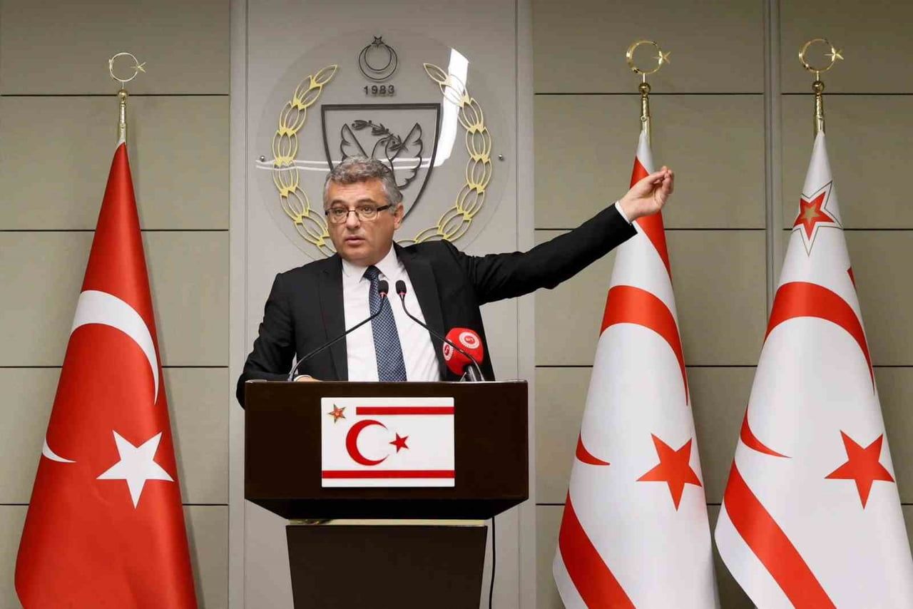 KKTC CUMHURBAŞKANI TUFAN ERHÜRMAN, GÜNEY KIBRIS RUM YÖNETİMİ (GKRY) TARAFINDAN KARMA EVLİLİKLERDEN...