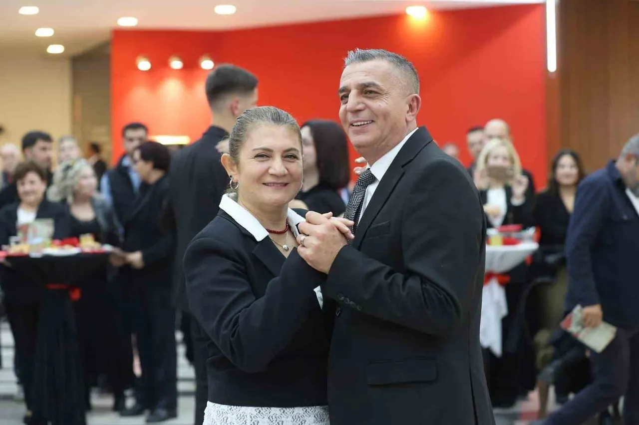 MANİSA’DA ŞEHZADELER BELEDİYESİ VE ŞEHZADELER KENT KONSEYİ İŞ BİRLİĞİYLE DÜZENLENEN CUMHURİYET...