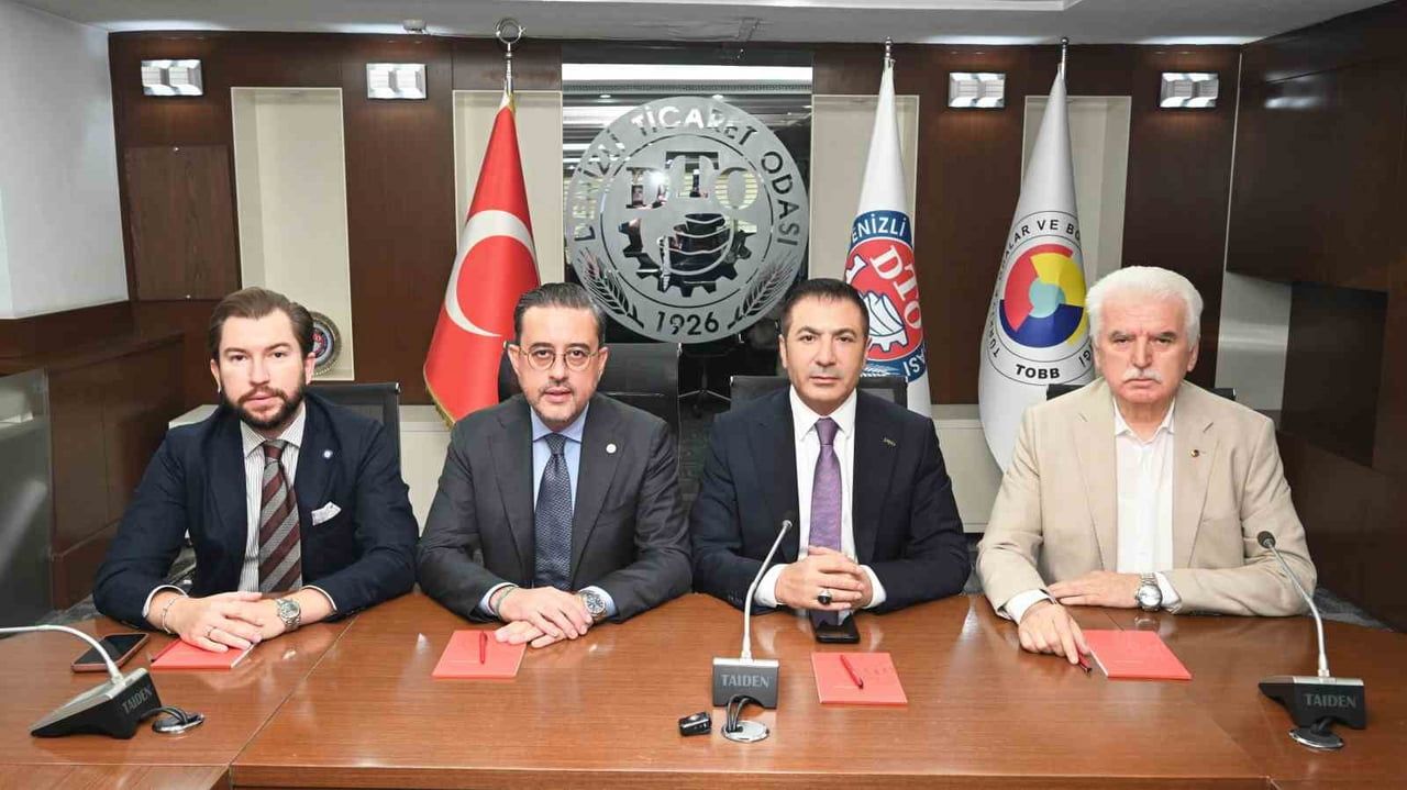 DENİZLİ TİCARET ODASI (DTO) BAŞKANI UĞUR ERDOĞAN, DENİZLİ TİCARET BORSASI (DTB) BAŞKANI İBRAHİM...