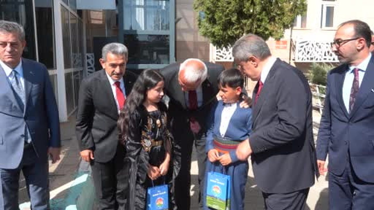 Kültür ve Turizm Bakanı Ersoy, Şırnak'ta kütüphane açılışını gerçekleştirdi