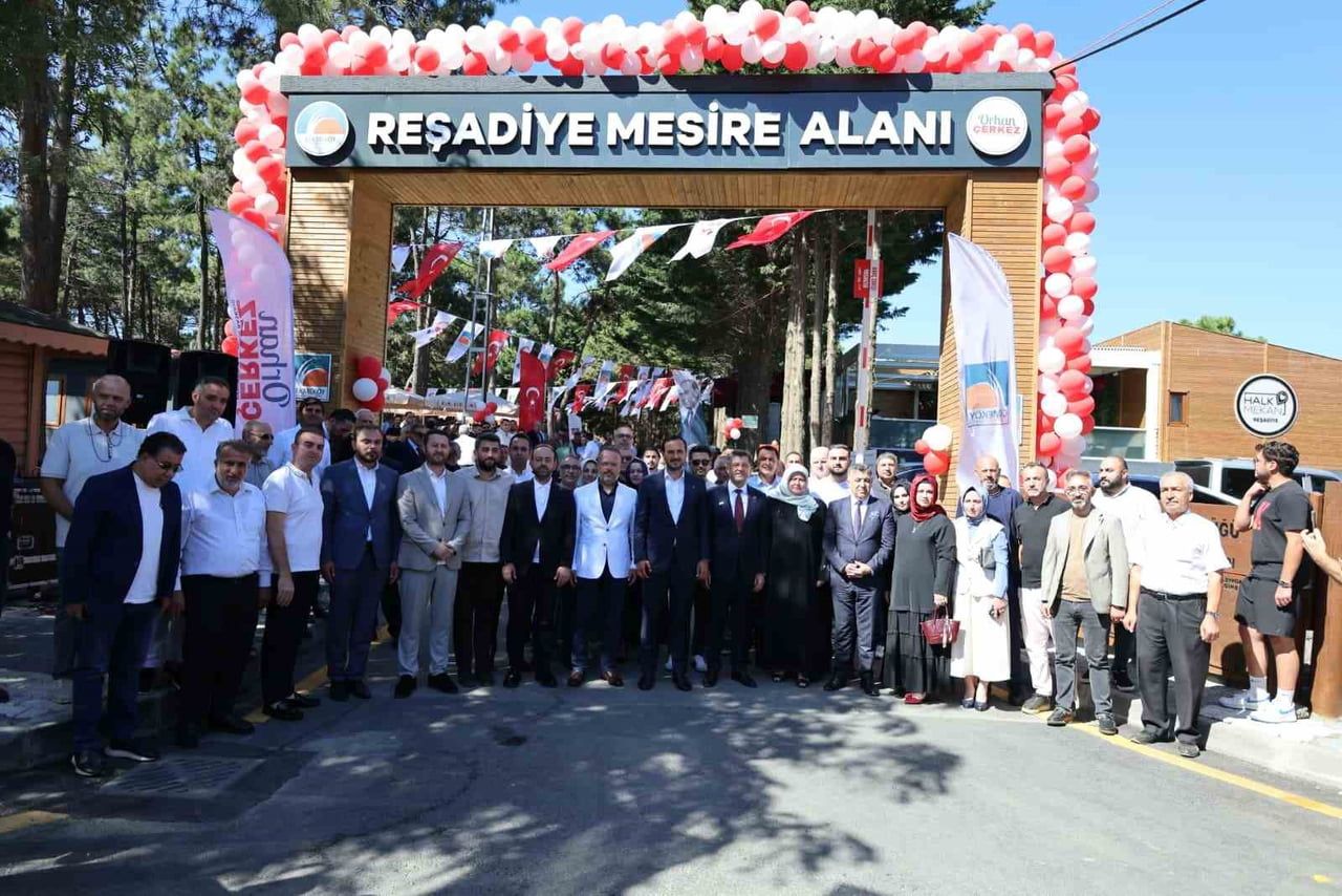 İSTANBUL ÇEKMEKÖY'DE YAPIMI TAMAMLANAN REŞADİYE MESİRE ALANI, DÜZENLENEN TÖRENLE HİZMETE...