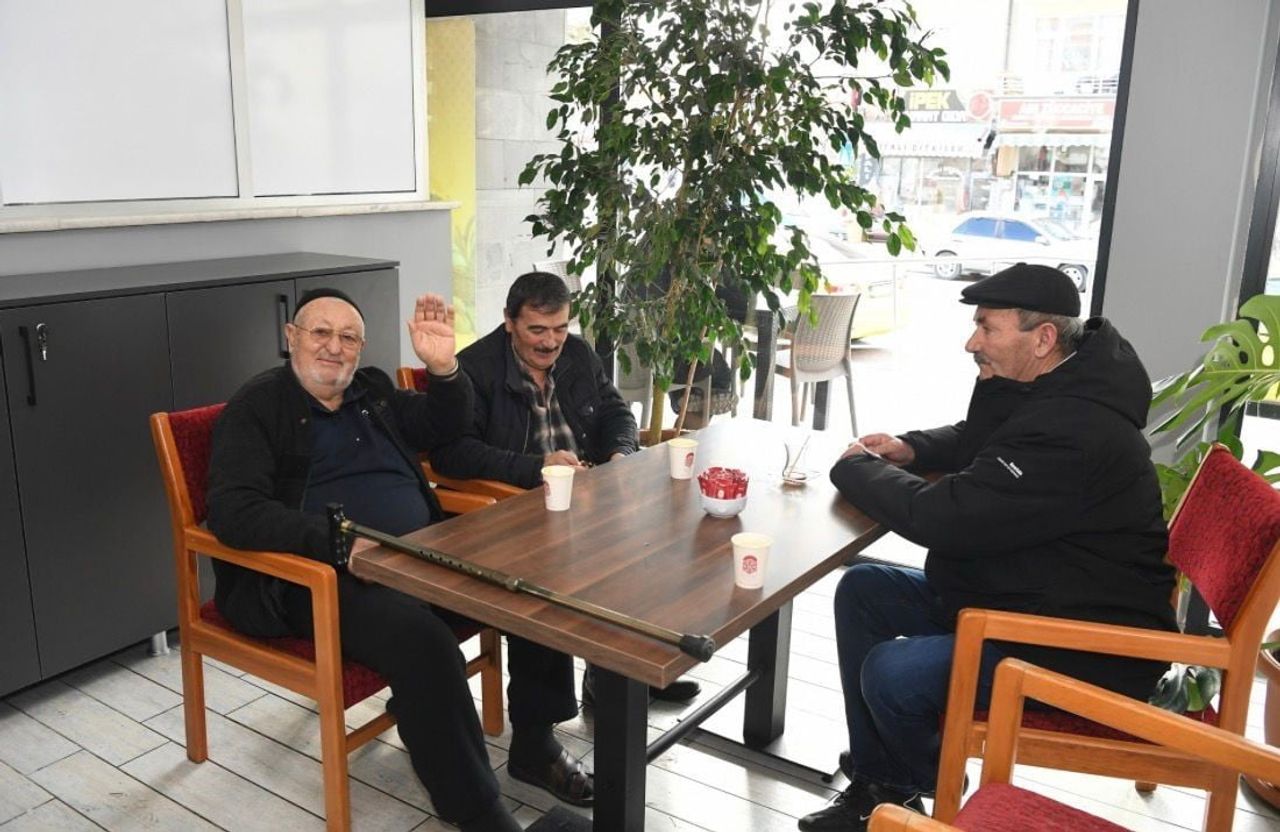 KAYSERİ BÜYÜKŞEHİR BELEDİYESİ'NİN KAYTUR A.Ş. ELİYLE İŞLETTİĞİ EMEKLİLER KAFETERYALARI, BAŞKAN DR....