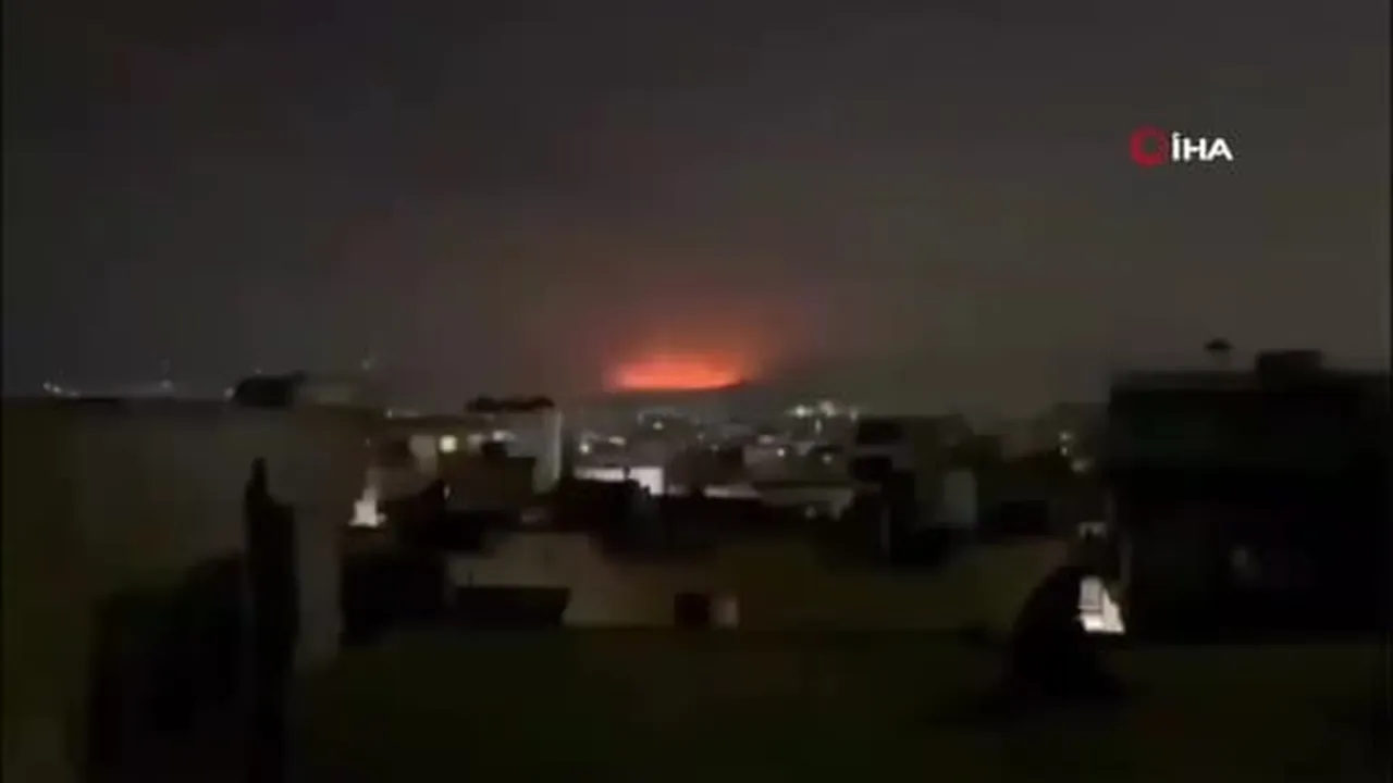 Pakistan, Afganistan'dan ülke hava sahasına giren 8 insansız hava aracının (İHA) düşürülmesinin...