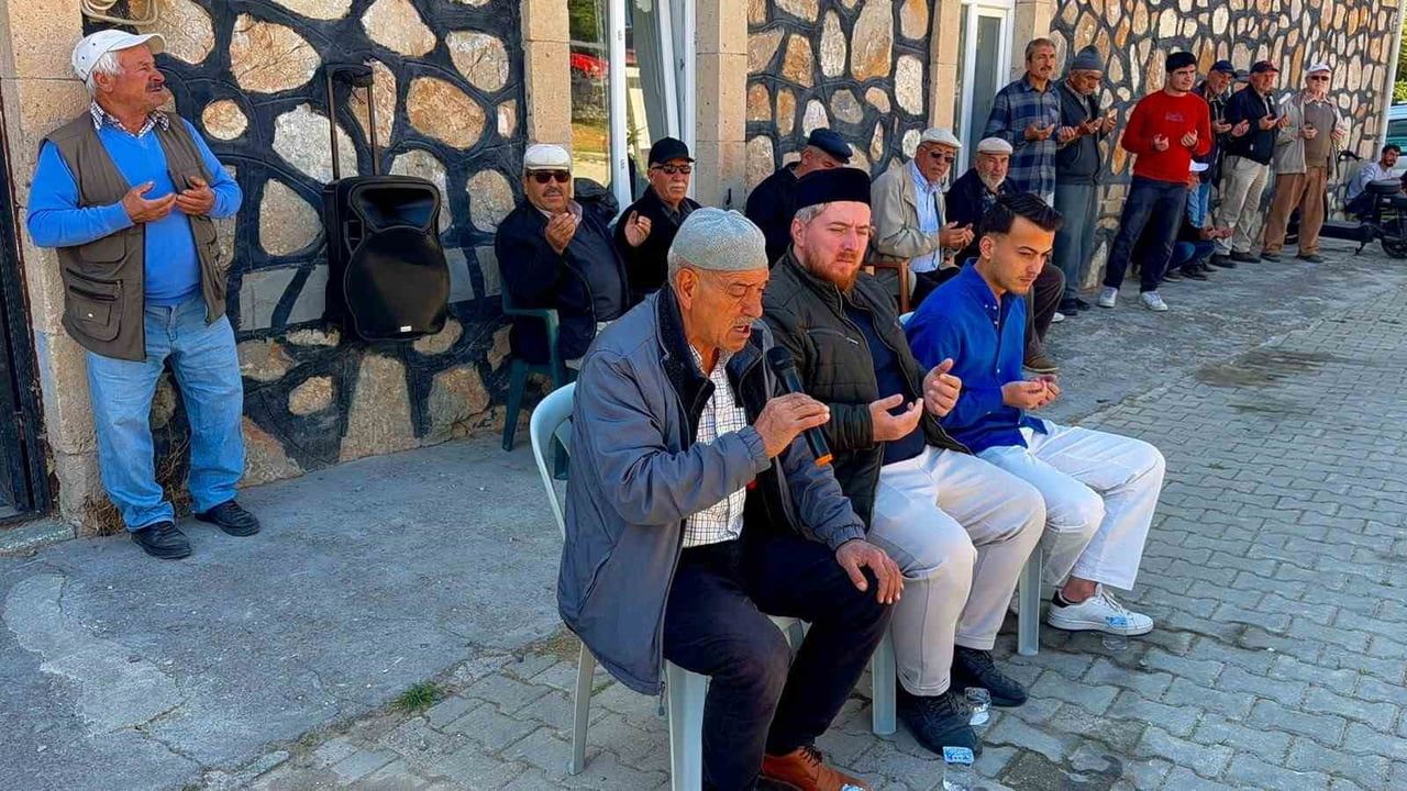 AFYONKARAHİSAR’IN BOLVADİN İLÇESİNE BAĞLI ÖZBURUN BELDESİNDE GURBETÇİ HAYIRSEVER MUTLU KAYMAK...