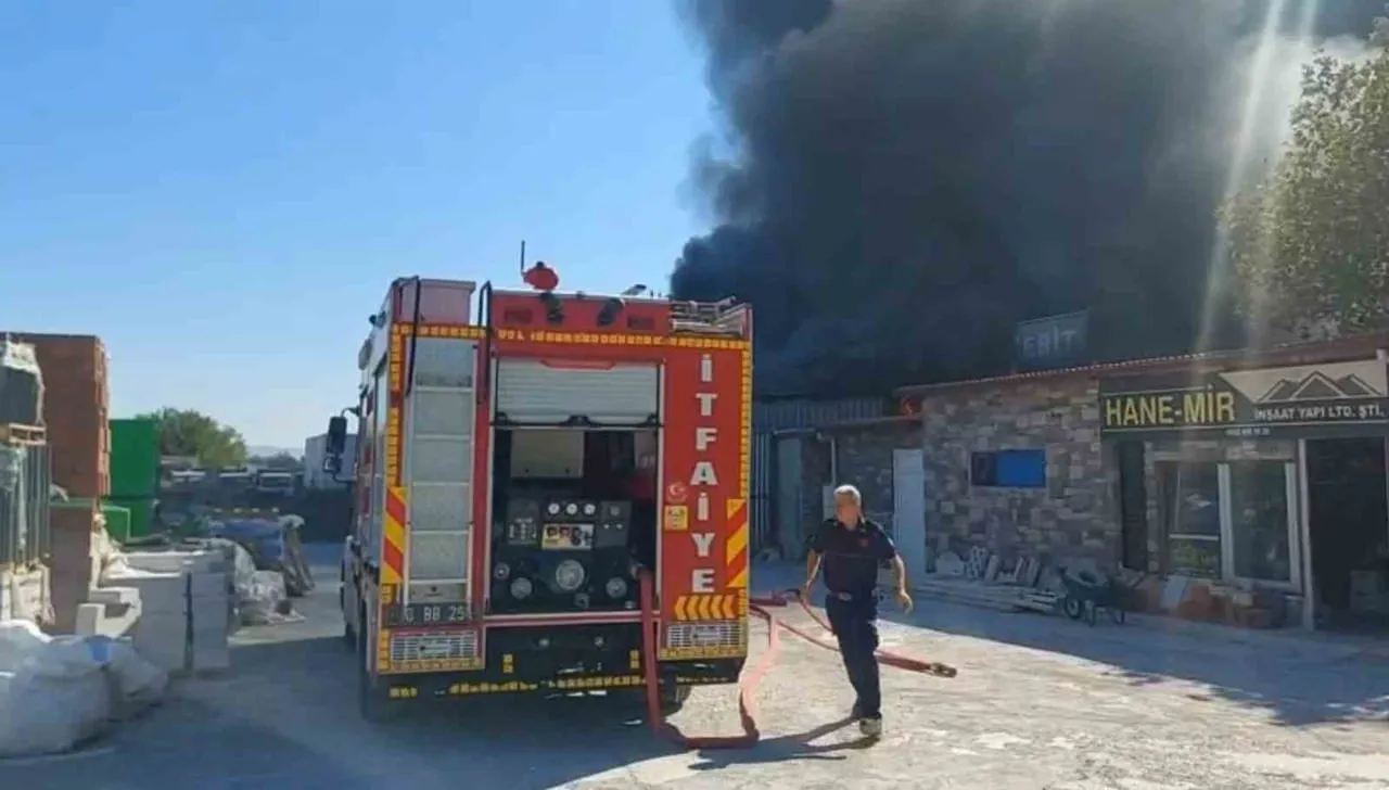BALIKESİR’İN EDREMİT İLÇESİ YOLÖREN MAHALLESİ’NDE BİR İŞ YERİNDE BAŞLAYAN VE ÇEVREDEKİ DÜKKANLARA...