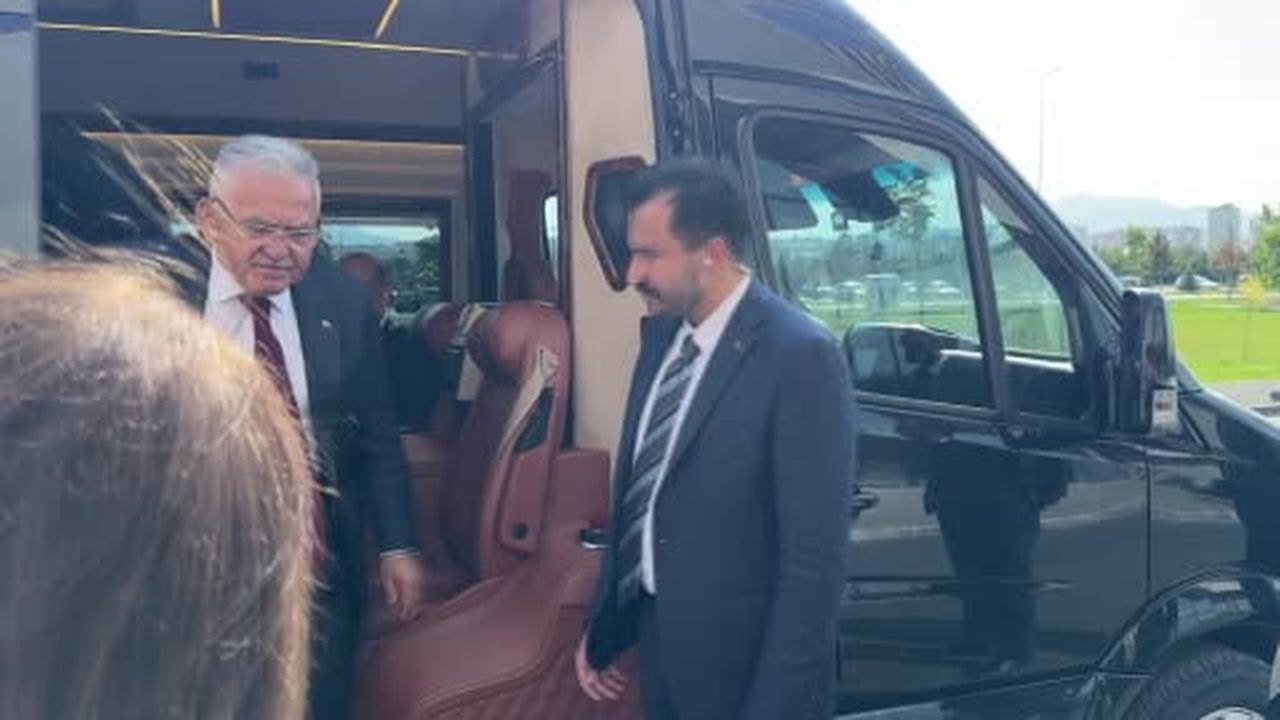 Bakan Uraloğlu, Kayseri'de gençlerle buluştu