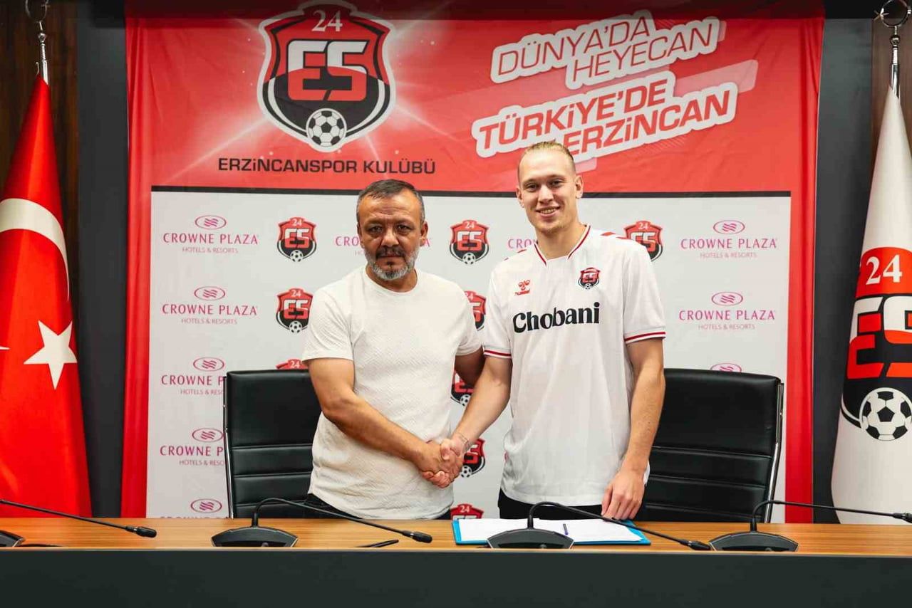 TFF 2. LİG EKİPLERİNDEN ERZİNCANSPOR, YENİ SEZON KADRO YAPILANMASI KAPSAMINDA 4 FUTBOLCUYLA RESMİ...