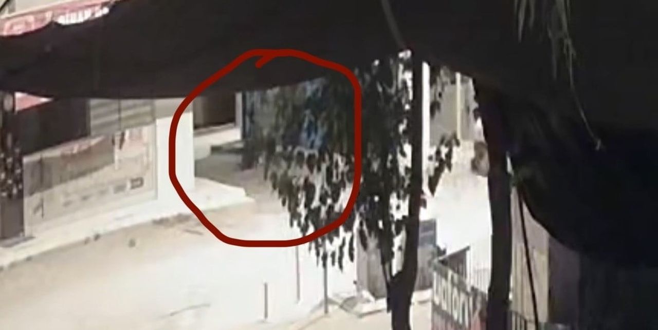 KAYSERİ’NİN KOCASİNAN İLÇESİNDE BİBER GAZI SIKARAK, ETKİSİZ HALE GETİRİLDİKTEN SONRA BIÇAKLA 1...