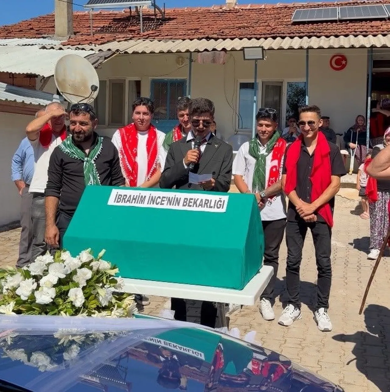 BÖYLE DÜĞÜN GÖRÜLMEDİ, DAMADI ÇATIYA ÇIKARDILAR, CENAZESİNİ KALDIRDILAR